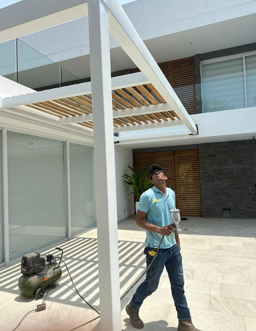 Resistencia al Salitre: Por qué el Aluminio Extruido es Indispensable en la Costa